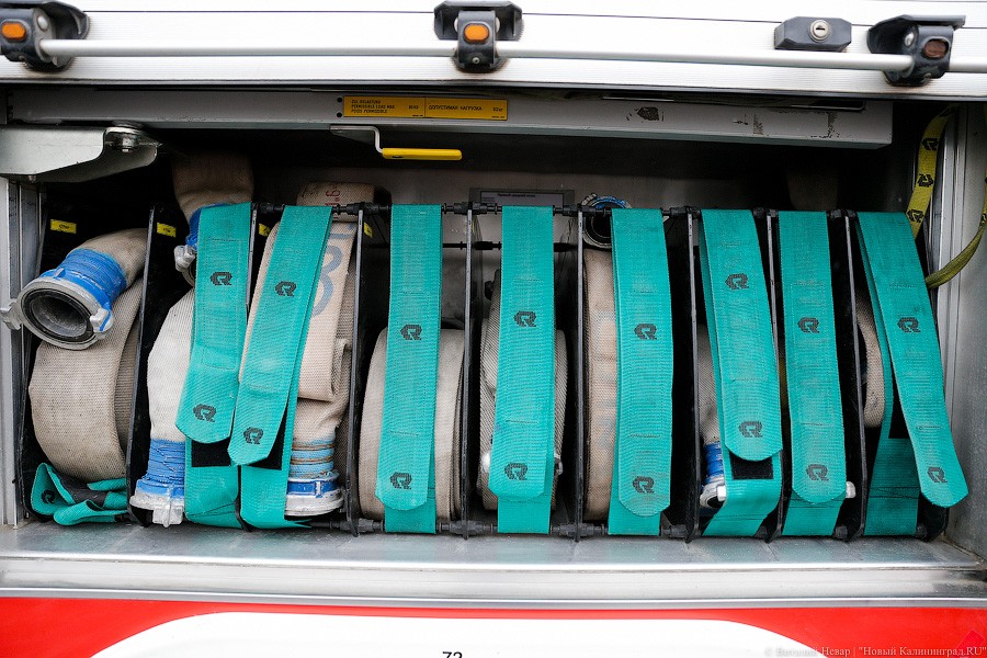 В Правдинске в огне пострадал «Мерседес Бенц»