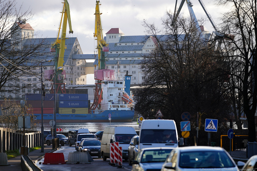 Как одностороннее движение на Вагоностроительной остановило его на других улицах. Фоторепортаж 