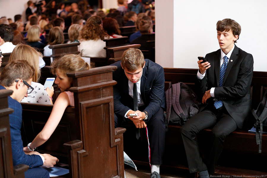 Золотые дети: в Кафедральном соборе поздравили калининградских отличников