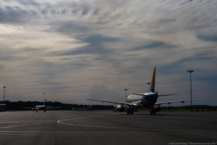 СМИ: «Пулково» не принимает самолеты, потому что в небе замечен неопознанный летающий объект