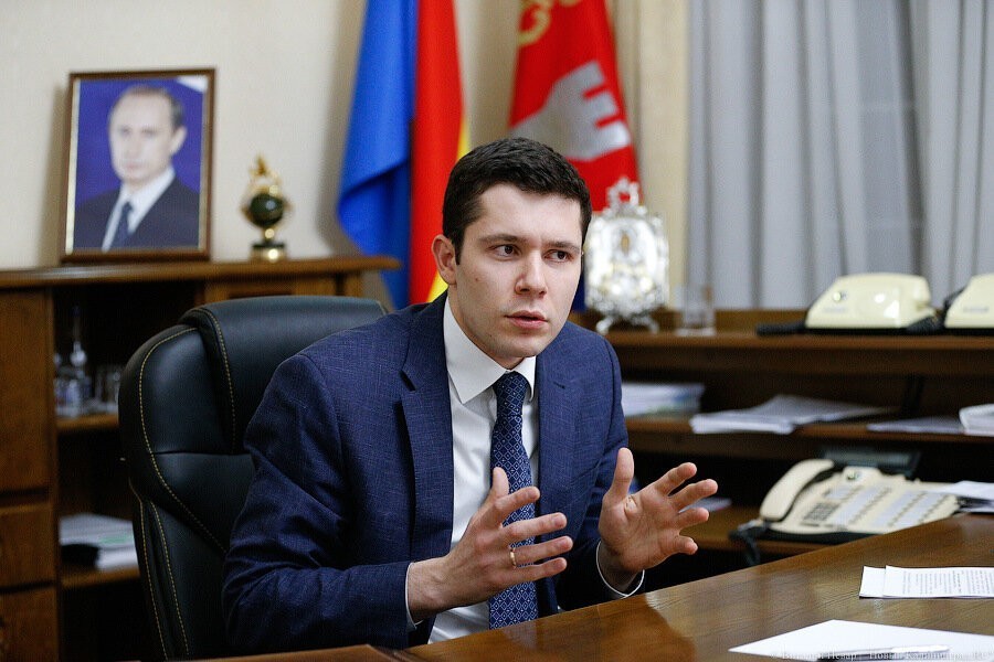 «Хватит булки мять»: губернатор потребовал сохранить парки в Калининграде