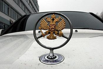 Водители депутатов пожаловались на понижение окладов