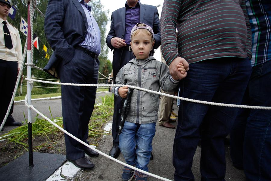 На верность Родине: 300 курсантов БВМИ приняли военную присягу