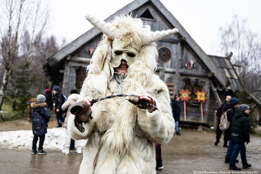 Блины, пляски и огонь: как отпраздновали Масленицу в поселении викингов «Кауп»