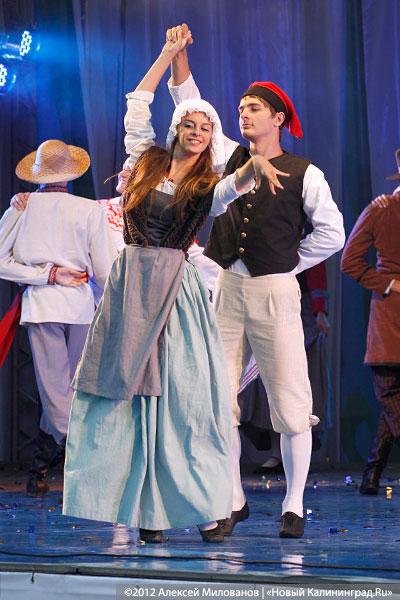 «Мокрый глобус»: фоторепортаж с открытия фестиваля «Территория мира»