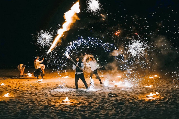 Новая сказка в старом замке: Шаакен в каникулы приглашает на фееричное шоу