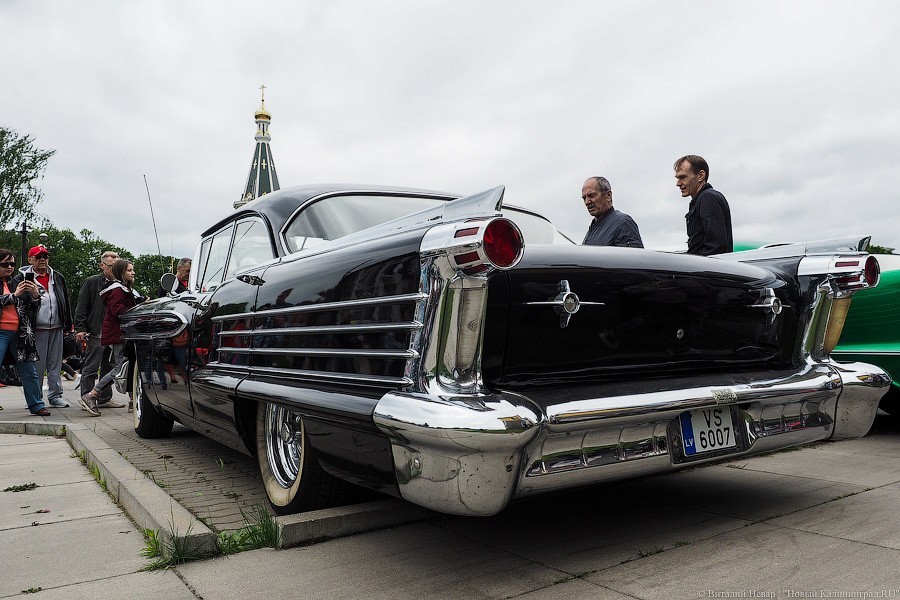 Без трупа в багажнике: в Калининграде прошел фестиваль ретроавтомобилей (фото)