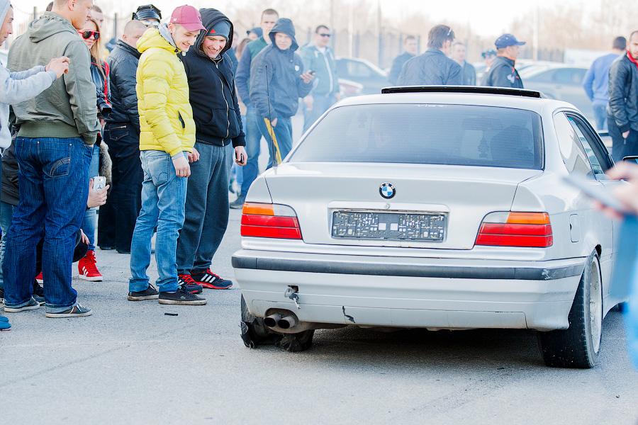 Международный женский дрифт: в Калининграде прошел автомобильный слет для девушек