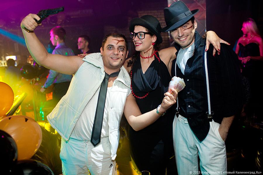 Странные танцы: в клубе «Exclusive» отметили Хеллоуин
