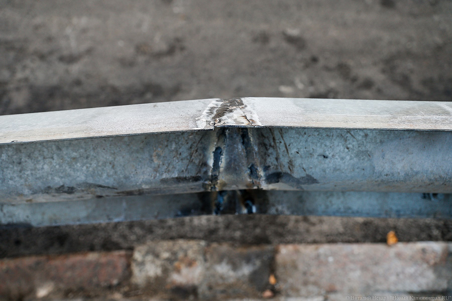 Отбойник на табуретке: мост на улице Киевской открыли для транспорта