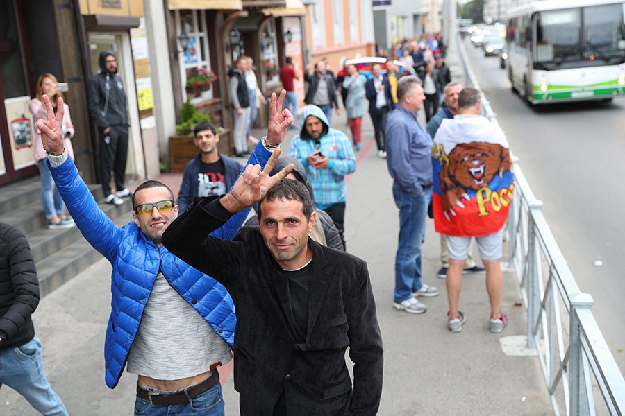 Усы победы: как Калининград болел и радовался за сборную России (фото)