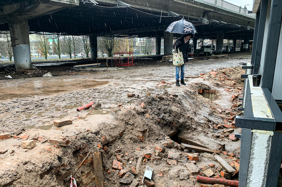 На острове Канта засыпали вход в подземное хранилище банка Кёнигсберга (дополнено) (фото)