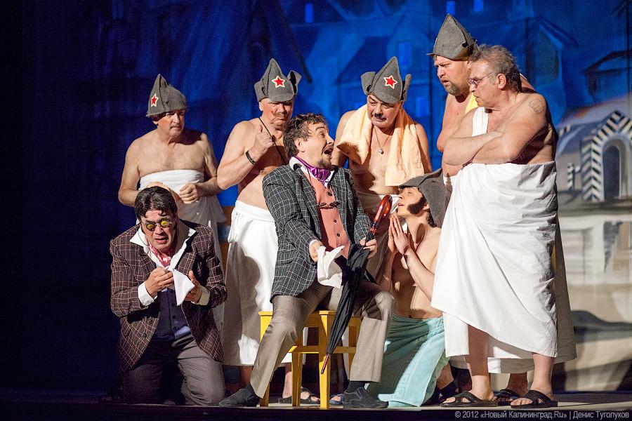 «Ревизор приехал»: фоторепортаж с репетиции спектакля «К нам едет ревизор»