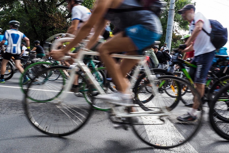 В Калининграде велосипедистка сбила на тротуаре 13-летнюю девочку