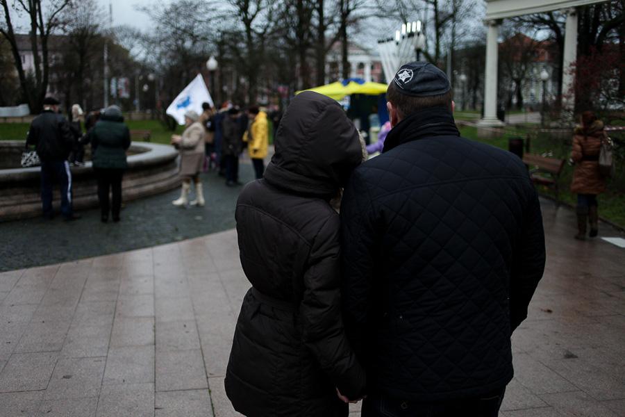 Ты ж мене пидманула, Хава нагила и цыганские пляски: как в Калининграде праздновали Хануку