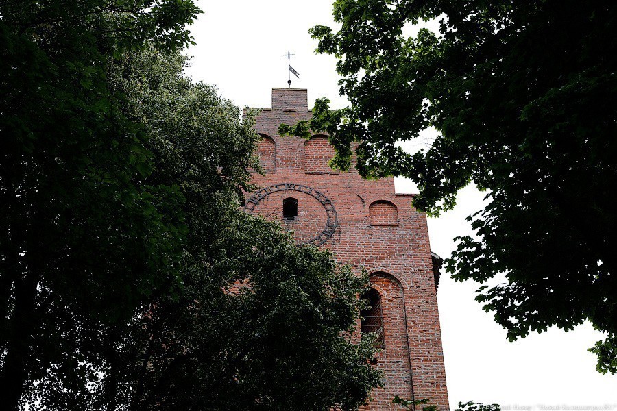 Крест, который нужно понести: проблема сохранения отданных РПЦ кирх на одном примере