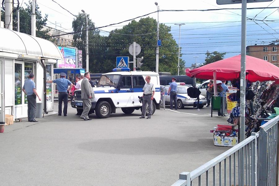 ОВД: у входа на Центральный рынок обнаружен подозрительный предмет