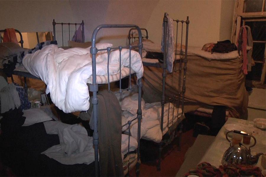 УМВД: в бастионе «Кронпринц» обнаружено общежитие для гастарбайтеров (фото)