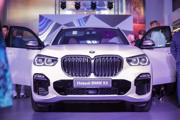 Всё в силе: новый BMW X5 в «Рус Моторс»