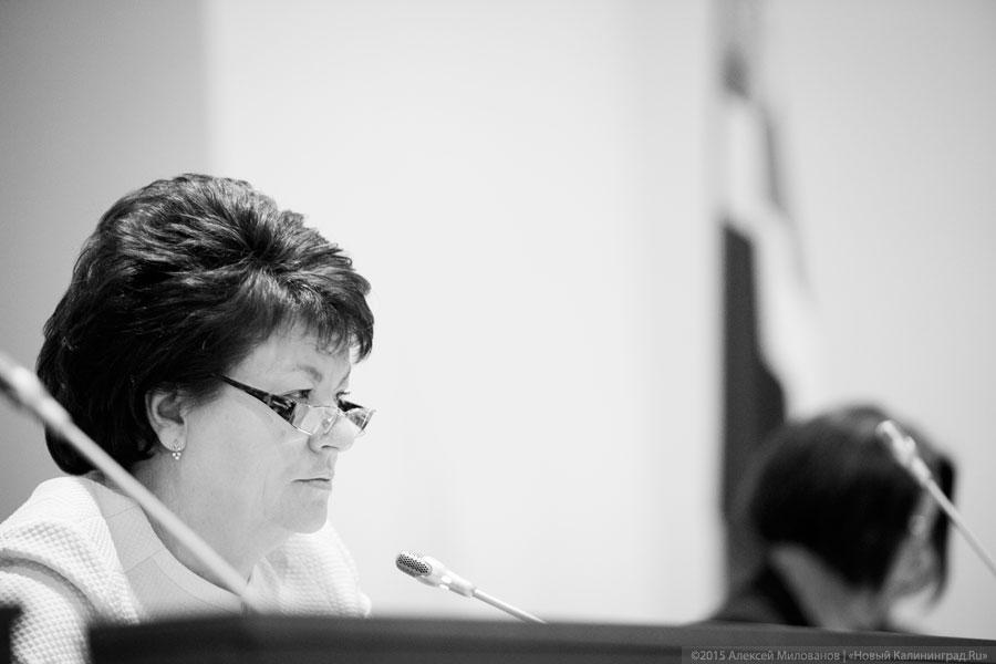 Будто в предпоследний раз: как депутаты облдумы осеннюю сессию открыли (фото)