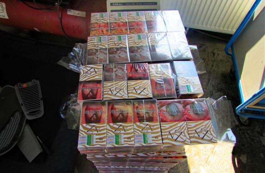 Калининградские таможенники нашли в машине литовца тысячи белорусских сигарет