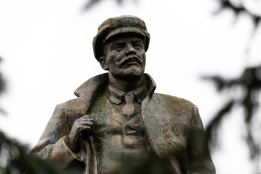 ВЦИОМ: большинство россиян испытывает к Ленину симпатию