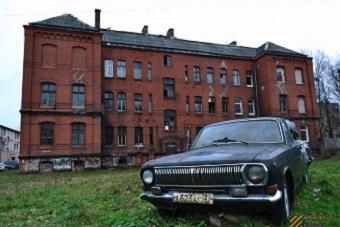 Столетний лицей на Томской, проданный мэрией в частные руки, получил статус памятника