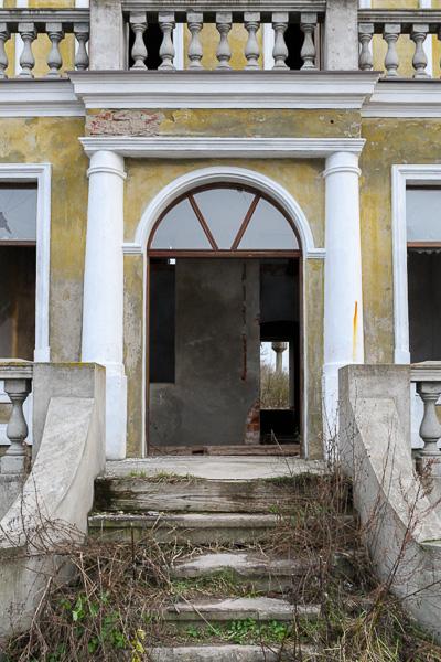 Барклай-де-Толли и Батурин: что происходит с памятником полководцу и усадьбой шурина экс-мэра Москвы