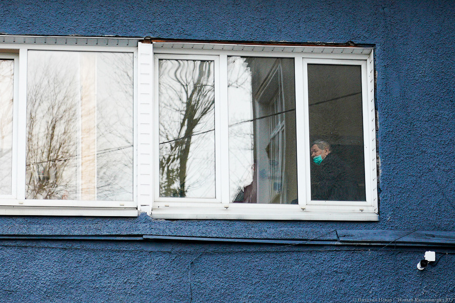 Крутые лестницы и рентген на улице: как живет выселенная с ул. Расковой поликлиника