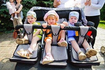 Правительство сокращает пособия многодетным в регионах, где выросла рождаемость