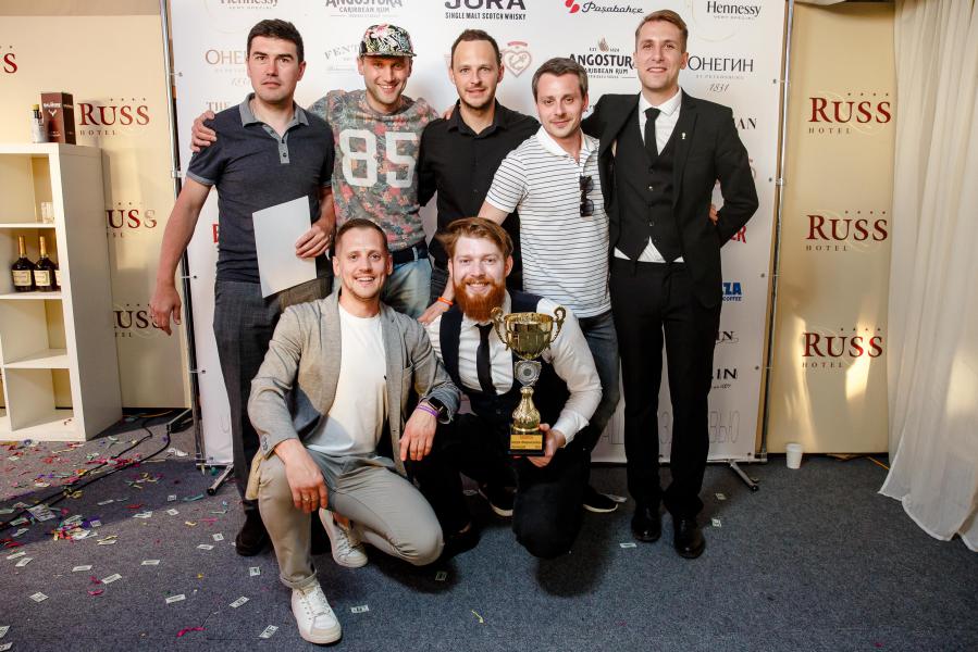 Море, поэзия, коктейли: в Калининграде выбрали обладателя «Янтарного шейкера»