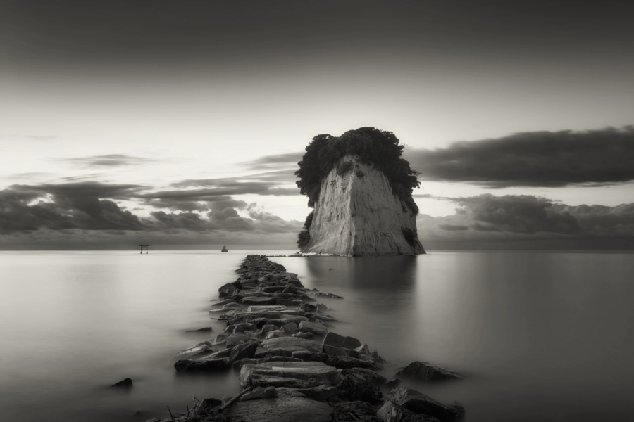 Сигэру Ёсида (серия «Граница для молитвы», 2011). Фото предоставлено пресс-службой Балтийского филиала Пушкинского музея