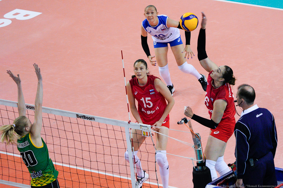 Сборная и 3 сильнейших клуба: волейбольный турнир на Кубок губернатора в «Янтарном»