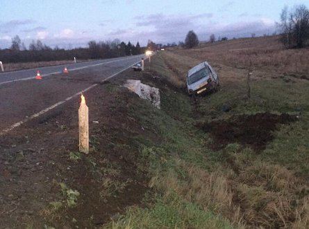 Жительница Черняховска съехала в кювет, пострадал 9-месячный ребенок