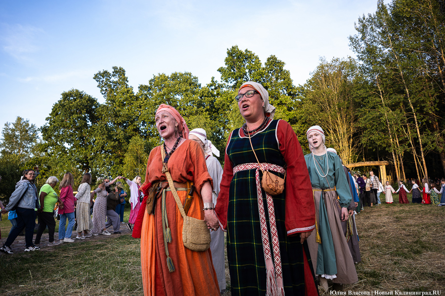 В свете пламени костра: как в Ушкуе отмечали праздник Ивана Купалы (фото)