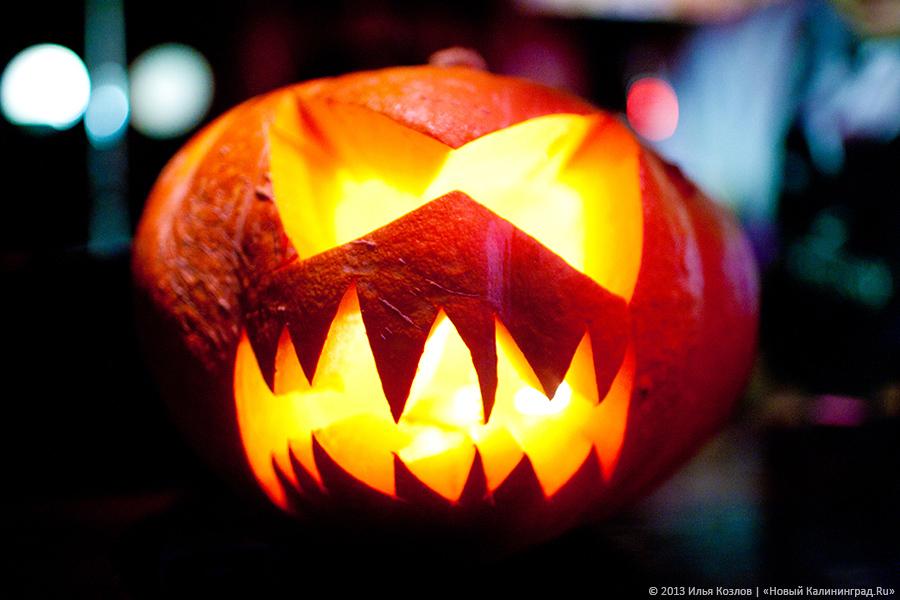 Странные танцы: в клубе «Exclusive» отметили Хеллоуин