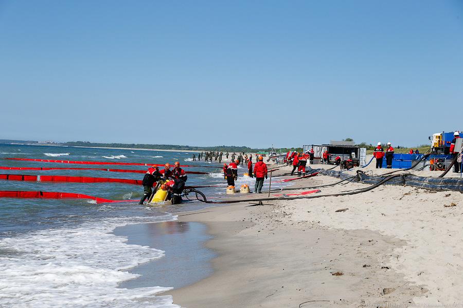 Пожар на нефтяной платформе: МЧС провело учения в Балтийском море