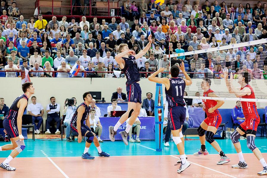 В девятый раз подряд: мужская сборная России по волейболу уступила США (фото)