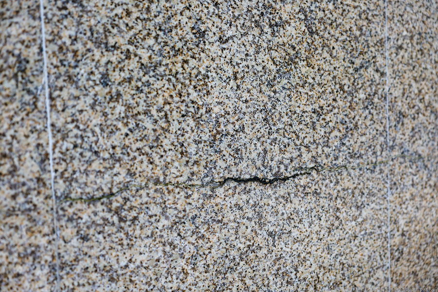 Трибуца и пустоты: что происходит с многострадальной набережной (фото)