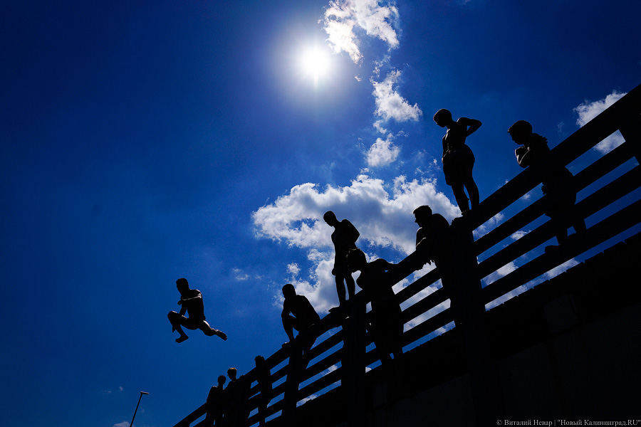 Тесные контакты: пляжи области в жаркие выходные были забиты туристами (фото)