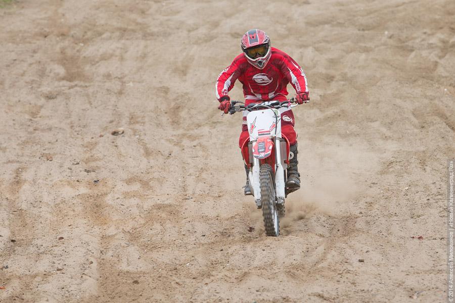 И женщины, и дети: мотокросс на Северной горе