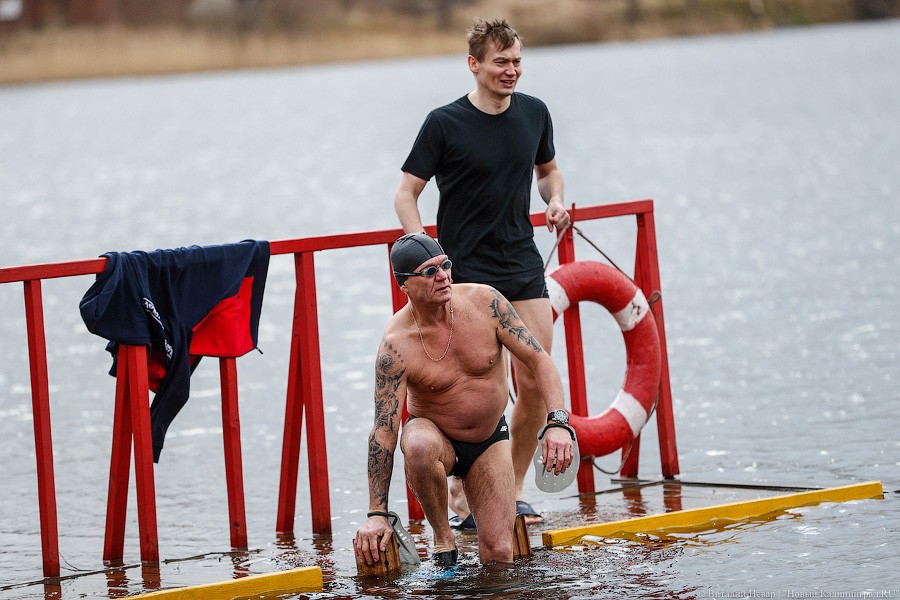 Холодный мир: на Шенфлизе прошли купания польских и калининградских моржей (фото)