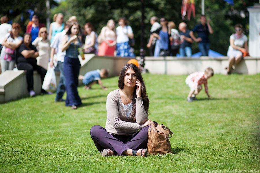 Джаз для вас: фоторепортаж с «Джаз-фонтана» у драмтеатра