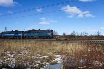 Обзор СМИ: смерть электрички и архитектурное нашествие