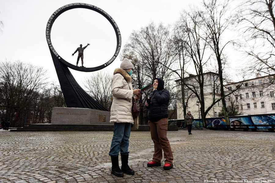 Черный ящик: в Калининграде провели сбор подписей против закона об абортах (фото)