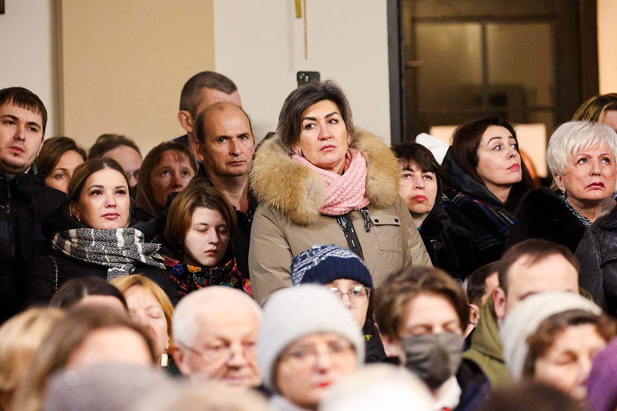 «Тихий крошечный Христос»: калининградские католики встретили Рождество (фото)