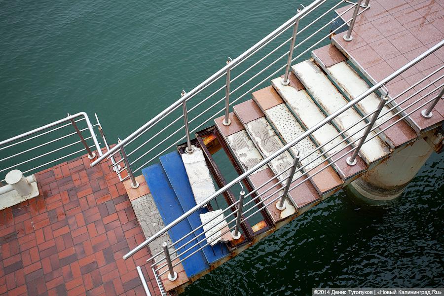 «Жим сидя, коты и обломки»: променад в Зеленоградске в туристическое межсезонье