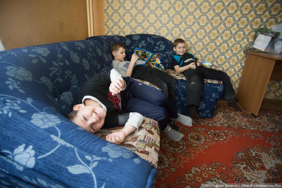 «Иногда они не знают, что такое мясо и котлета»: социальный приют для детей в Калининграде