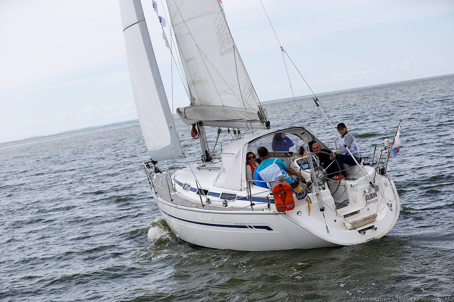 «Паруса духа»: как в Калининградском заливе инвалиды в регате побеждали