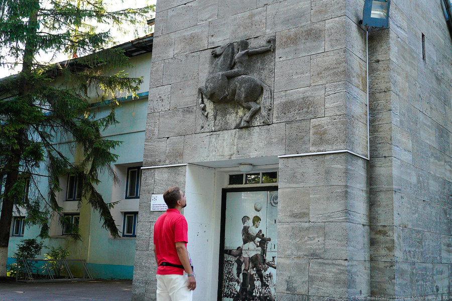 Футуролог Пётр и машина времени: «Фестивальная дирекция» представила спектакль-прогулку 